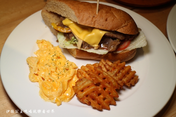 Stan & Cat 史丹貓美式餐廳：東區漢堡/美式餐廳『Stan & Cat 史丹貓美式餐廳』捷運忠孝復興站/排餐/三明治/早午餐