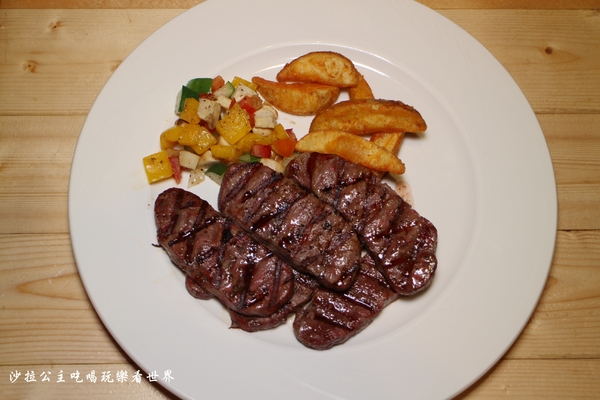 Stan & Cat 史丹貓美式餐廳：東區漢堡/美式餐廳『Stan & Cat 史丹貓美式餐廳』捷運忠孝復興站/排餐/三明治/早午餐