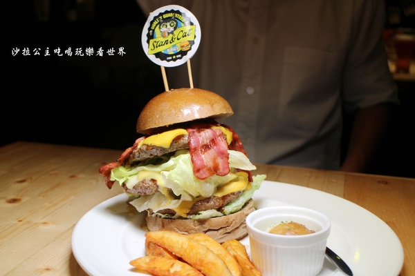 Stan & Cat 史丹貓美式餐廳：東區漢堡/美式餐廳『Stan & Cat 史丹貓美式餐廳』捷運忠孝復興站/排餐/三明治/早午餐