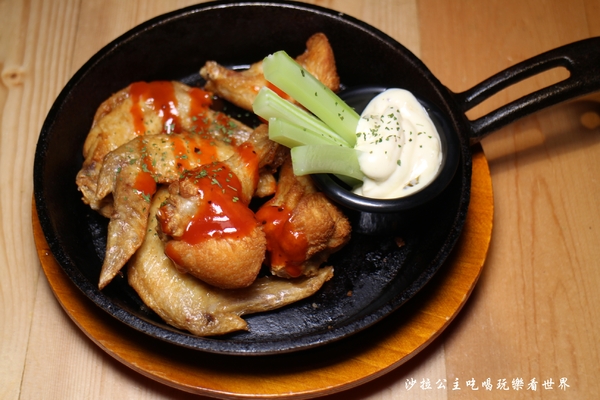 Stan & Cat 史丹貓美式餐廳：東區漢堡/美式餐廳『Stan & Cat 史丹貓美式餐廳』捷運忠孝復興站/排餐/三明治/早午餐