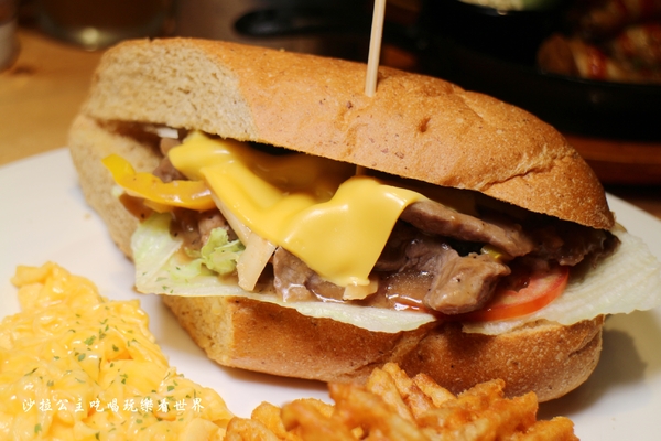 Stan & Cat 史丹貓美式餐廳：東區漢堡/美式餐廳『Stan & Cat 史丹貓美式餐廳』捷運忠孝復興站/排餐/三明治/早午餐