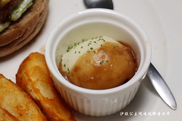 Stan & Cat 史丹貓美式餐廳：東區漢堡/美式餐廳『Stan & Cat 史丹貓美式餐廳』捷運忠孝復興站/排餐/三明治/早午餐