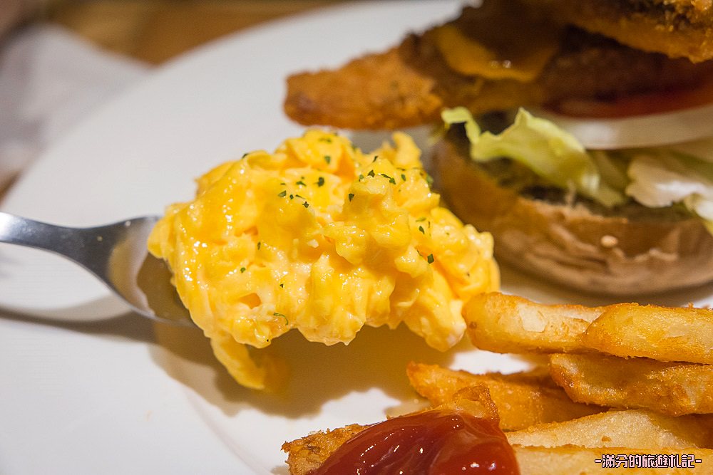 台北大安美食》Stan & Cat 史丹貓美式餐廳 重量級漢堡疊疊樂 大口咬定超滿足 - 滿分的旅遊札記