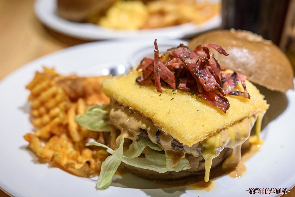 台北大安美食》Stan & Cat 史丹貓美式餐廳 重量級漢堡疊疊樂 大口咬定超滿足 - 滿分的旅遊札記