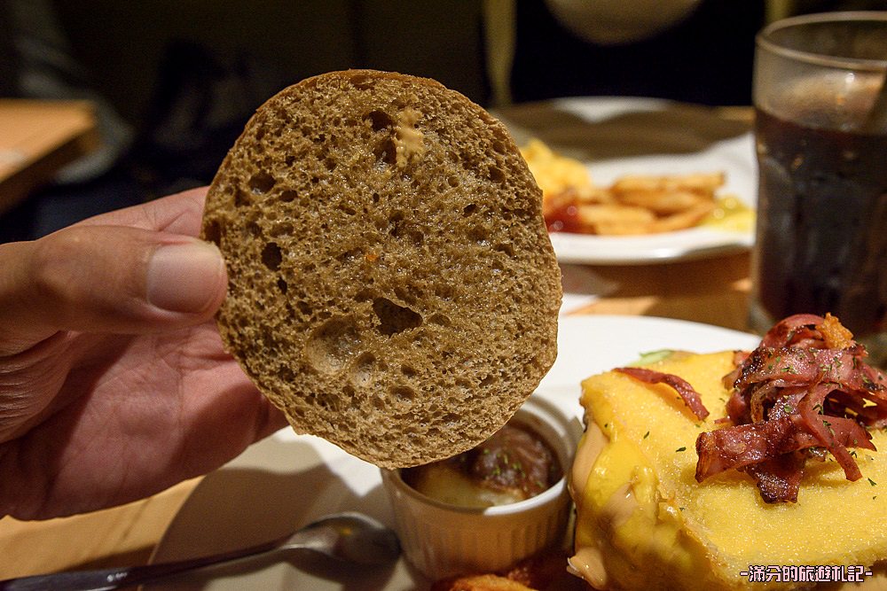 台北大安美食》Stan & Cat 史丹貓美式餐廳 重量級漢堡疊疊樂 大口咬定超滿足 - 滿分的旅遊札記