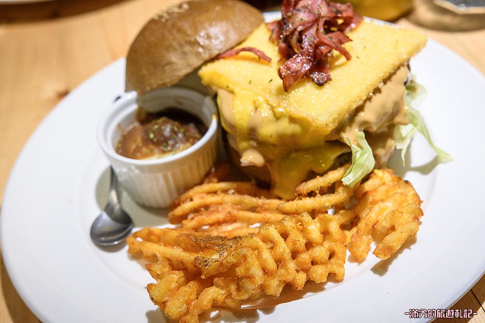 台北大安美食》Stan & Cat 史丹貓美式餐廳 重量級漢堡疊疊樂 大口咬定超滿足 - 滿分的旅遊札記