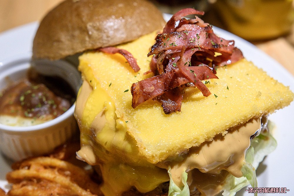 台北大安美食》Stan & Cat 史丹貓美式餐廳 重量級漢堡疊疊樂 大口咬定超滿足 - 滿分的旅遊札記