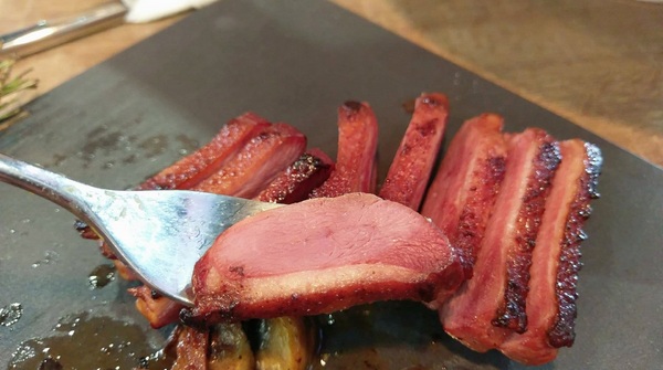 Cucina Felice 費利榭:Cucina Felice 費利榭-象山站附近高cp美食 餐點精緻高貴不貴 環境溫馨非常適合聚餐約會 目前2/4人套餐都不收服務費喔!