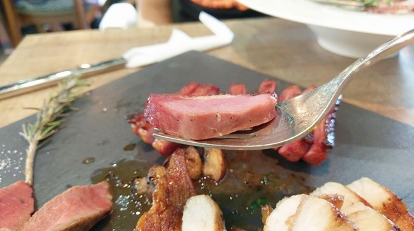 Cucina Felice 費利榭:Cucina Felice 費利榭-象山站附近高cp美食 餐點精緻高貴不貴 環境溫馨非常適合聚餐約會 目前2/4人套餐都不收服務費喔!