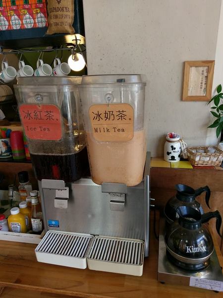 HATEna Brunch花朵木：HATEna Brunch花朵木-花蓮超夯早午餐  飲料免費暢飲 不提供預約  先搶先贏喔