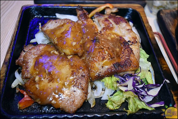 鉄板伍味(一中店):一中夜市超人氣大份量平價牛排。餐廳享受不到200元超值套餐大胃王最愛@商妮吃喝遊樂