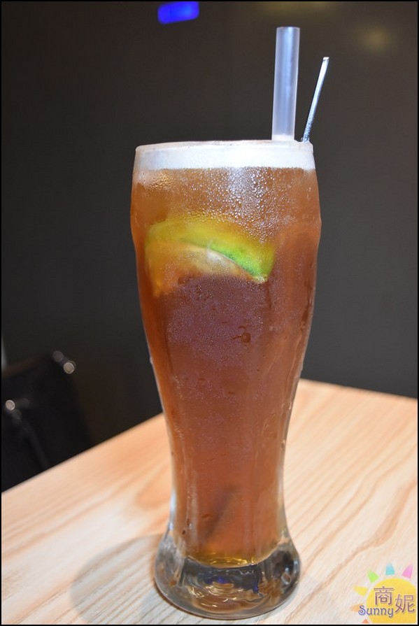 鉄板伍味(一中店):一中夜市超人氣大份量平價牛排。餐廳享受不到200元超值套餐大胃王最愛@商妮吃喝遊樂