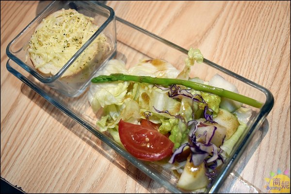 鉄板伍味(一中店):一中夜市超人氣大份量平價牛排。餐廳享受不到200元超值套餐大胃王最愛@商妮吃喝遊樂