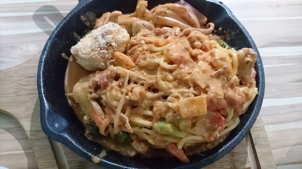 Young Lion 親子餐廳：高雄~Young Lion 親子餐廳~海底世界溜滑梯、決明子砂坑區、辦辦家酒~小朋友玩到欲罷不能~