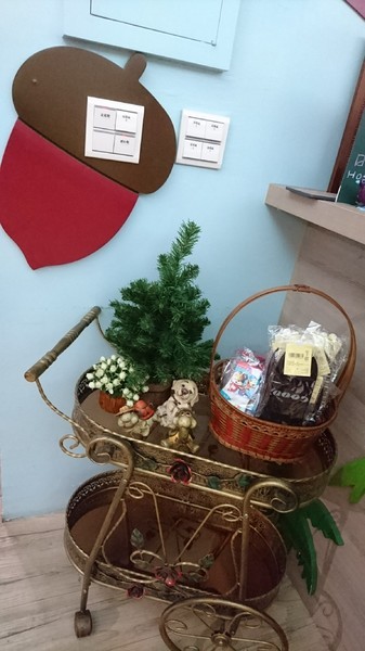 Young Lion 親子餐廳：高雄~Young Lion 親子餐廳~海底世界溜滑梯、決明子砂坑區、辦辦家酒~小朋友玩到欲罷不能~