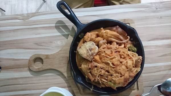 Young Lion 親子餐廳：高雄~Young Lion 親子餐廳~海底世界溜滑梯、決明子砂坑區、辦辦家酒~小朋友玩到欲罷不能~