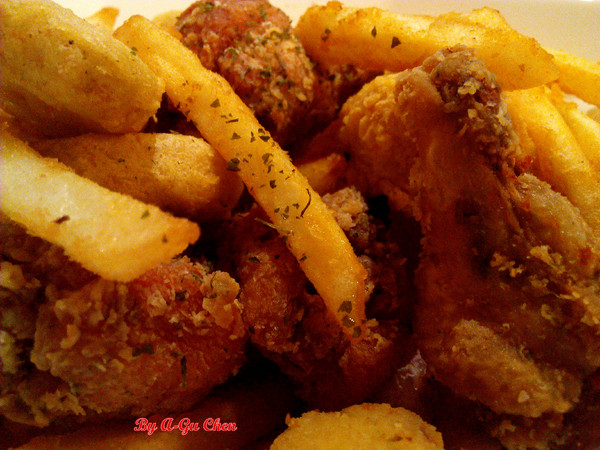 德斯啤鮮釀啤酒餐廳：【臺南Ω中西區】德斯啤鮮釀啤酒餐廳。在德式風格的餐廳裡品嘗德式料理、暢飲德國啤酒