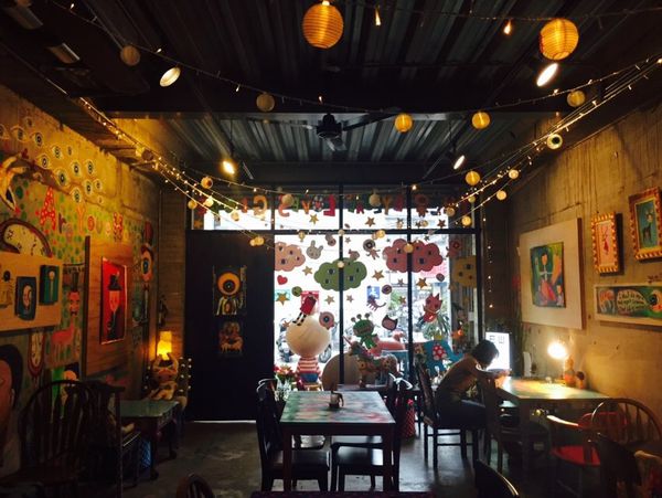 捷運中正紀念堂站 ✿ 眼球咖啡 ✿ 一個隨性又任性的療癒世界