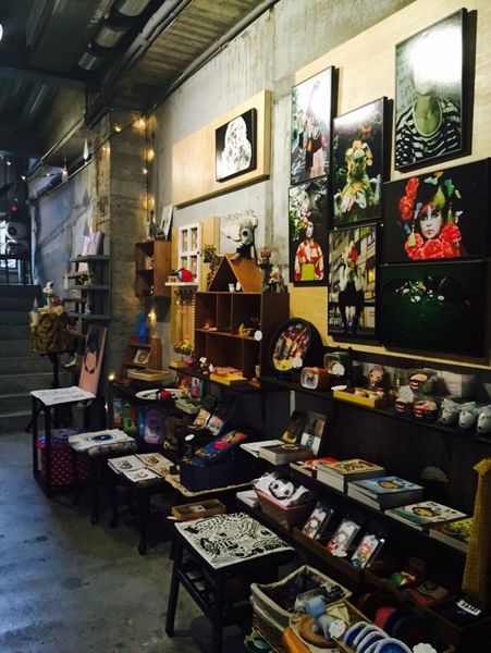 捷運中正紀念堂站 ✿ 眼球咖啡 ✿ 一個隨性又任性的療癒世界