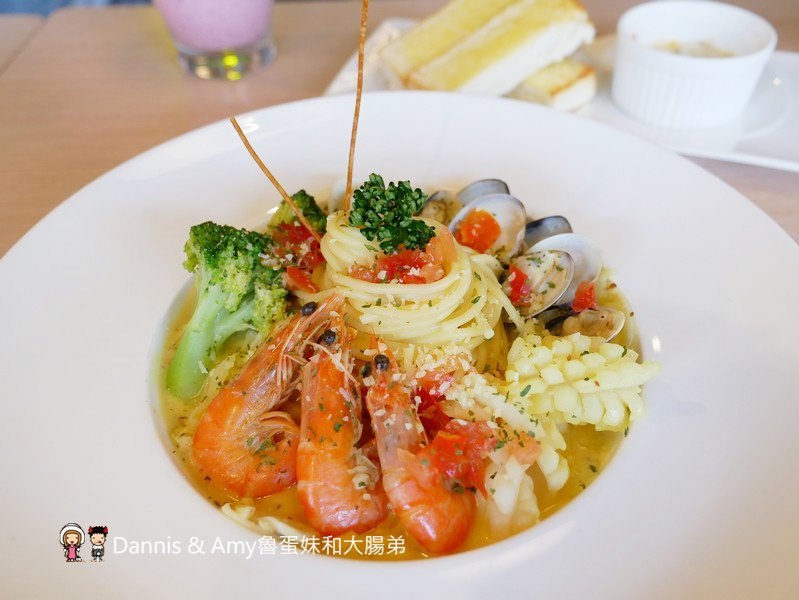 《新竹湖口餐廳推薦》NU PASTA義大利麵,燉飯義式料理。平價又有愛心的餐廳不推不行。網美IG打卡牆。菜單價格菜色分享︱（影片）