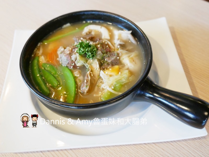 《新竹湖口餐廳推薦》NU PASTA義大利麵,燉飯義式料理。平價又有愛心的餐廳不推不行。網美IG打卡牆。菜單價格菜色分享︱（影片）