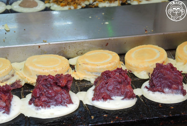 萬丹紅豆餅：呷飽祙【新北三重･萬丹紅豆餅】紅豆生南國