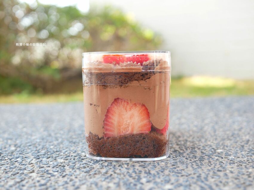 【桃園美食】小初心法式甜點，草莓季限定甜點推薦！必吃草莓小巴、可可草莓小巴、草莓大福，宅配美食送到府免出門。 @熊寶小榆の旅遊日記