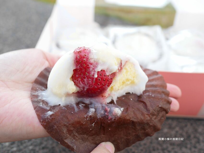 【桃園美食】小初心法式甜點，草莓季限定甜點推薦！必吃草莓小巴、可可草莓小巴、草莓大福，宅配美食送到府免出門。 @熊寶小榆の旅遊日記