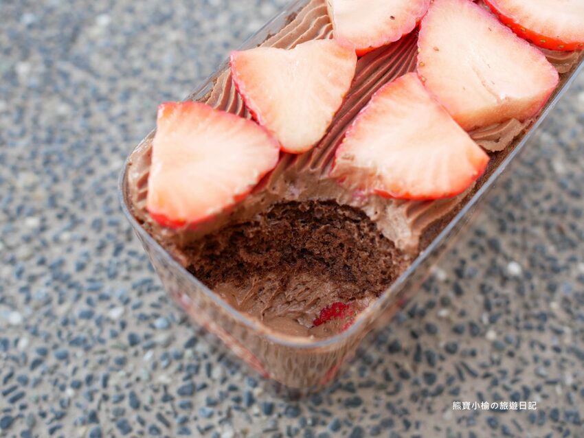 【桃園美食】小初心法式甜點，草莓季限定甜點推薦！必吃草莓小巴、可可草莓小巴、草莓大福，宅配美食送到府免出門。 @熊寶小榆の旅遊日記