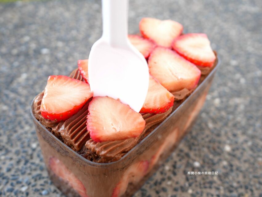 【桃園美食】小初心法式甜點，草莓季限定甜點推薦！必吃草莓小巴、可可草莓小巴、草莓大福，宅配美食送到府免出門。 @熊寶小榆の旅遊日記