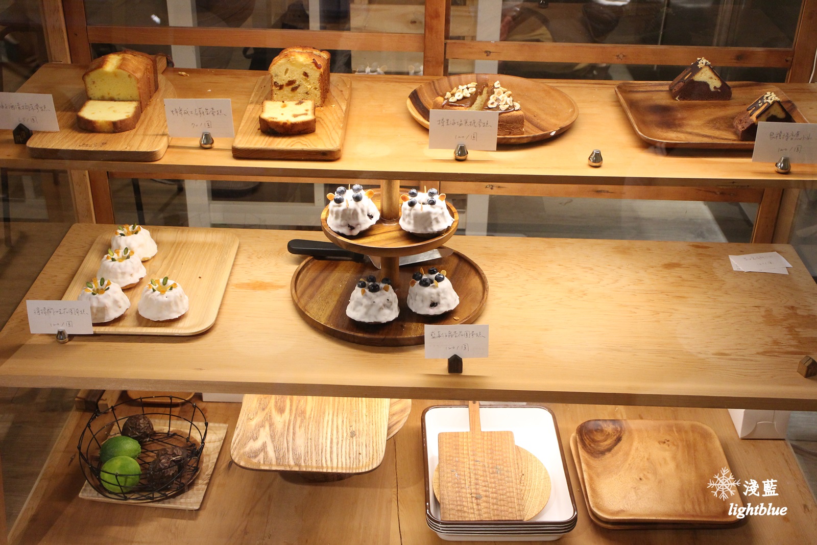 [ 行天宮站美食 ] 淺藍 × LOOK LUKE～可愛又美味的小山與花圈磅蛋糕