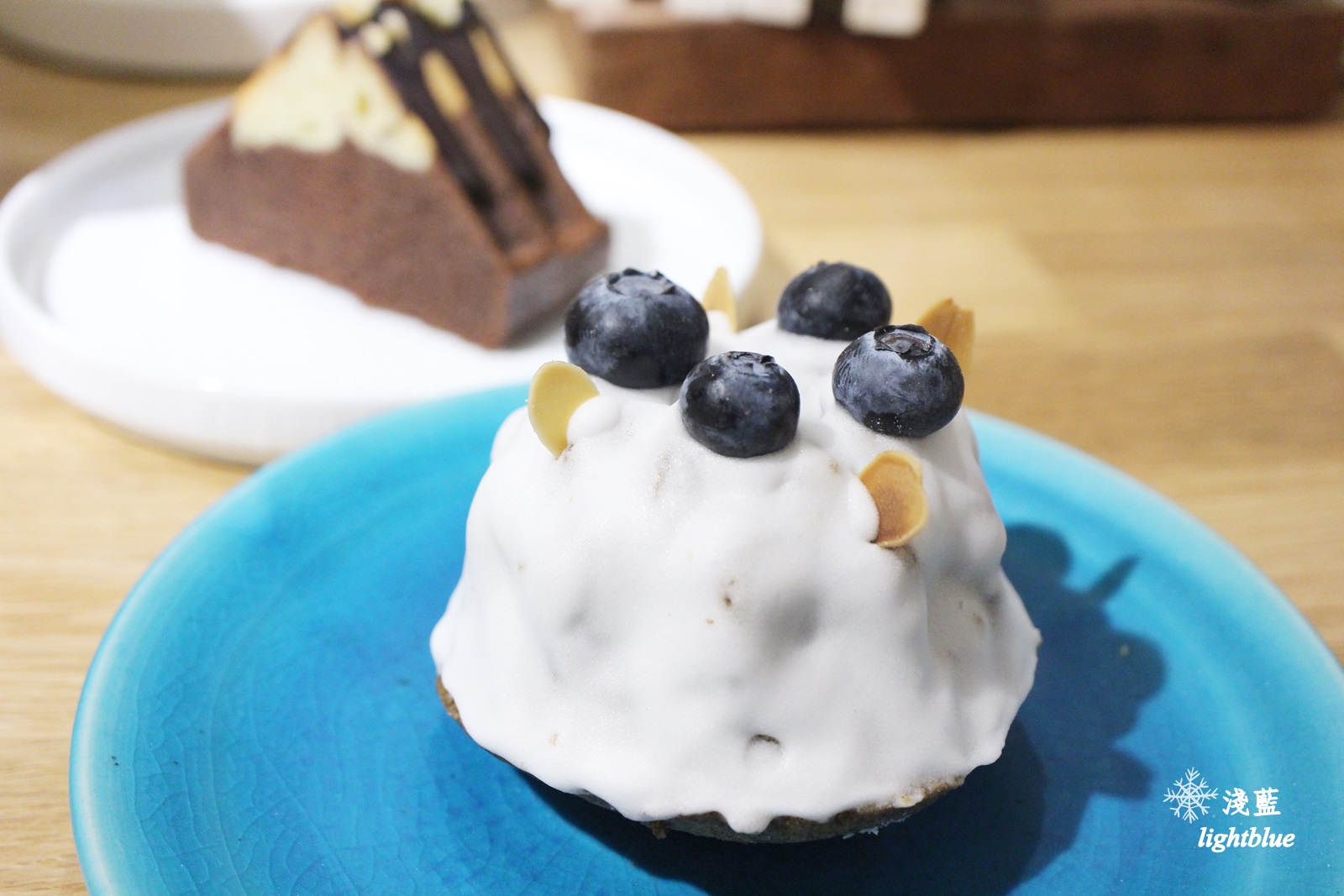 [ 行天宮站美食 ] 淺藍 × LOOK LUKE～可愛又美味的小山與花圈磅蛋糕