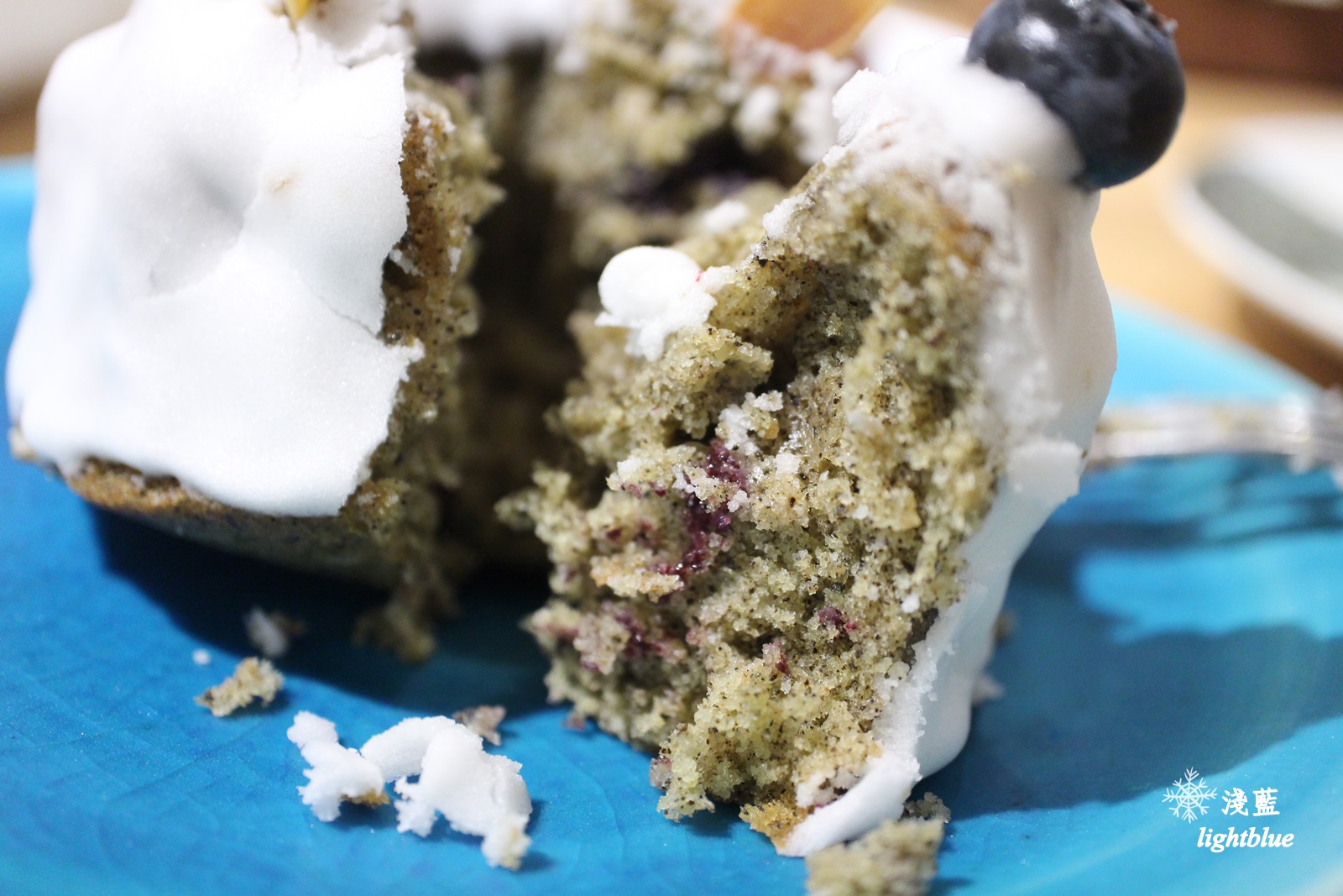 [ 行天宮站美食 ] 淺藍 × LOOK LUKE～可愛又美味的小山與花圈磅蛋糕