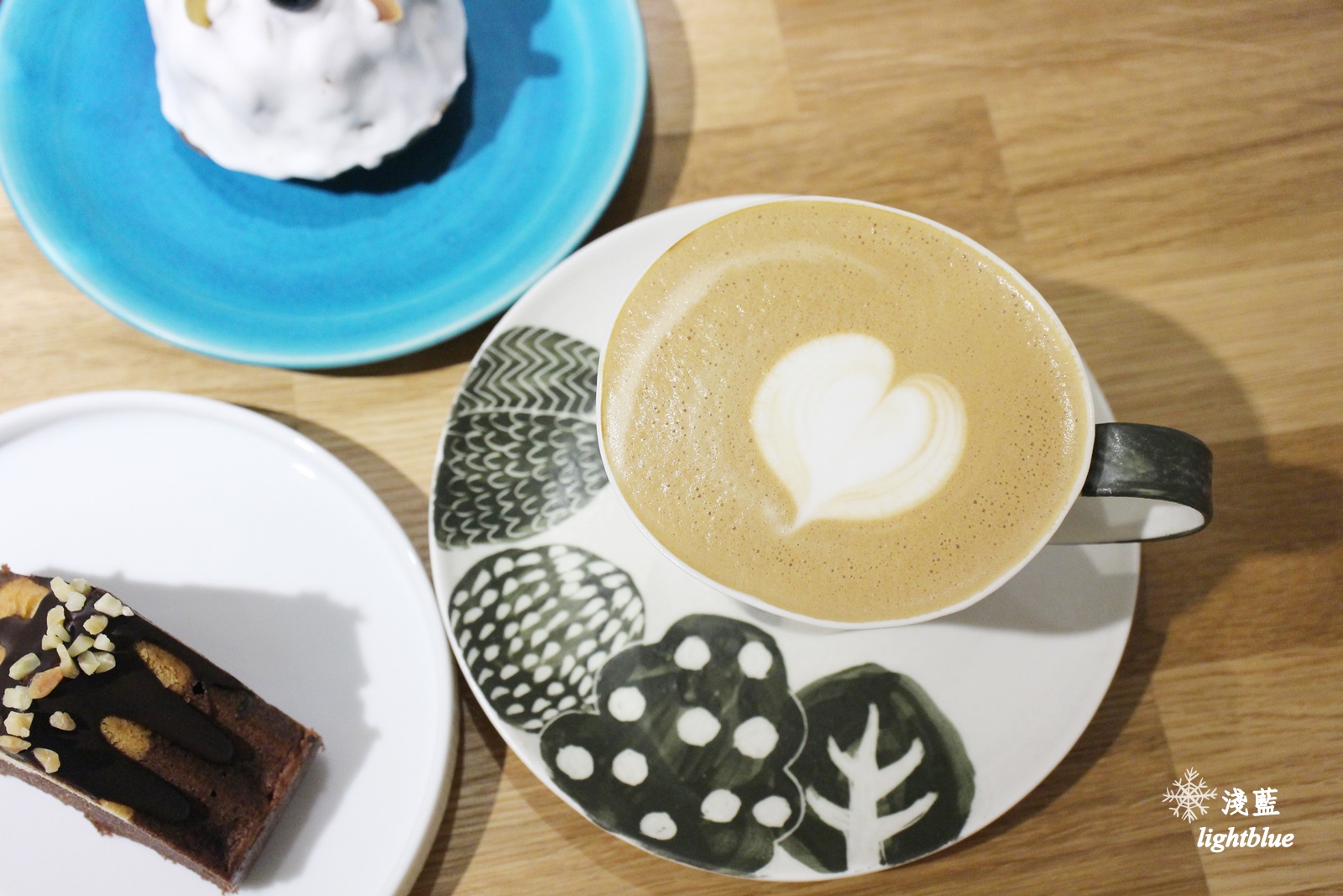 [ 行天宮站美食 ] 淺藍 × LOOK LUKE～可愛又美味的小山與花圈磅蛋糕