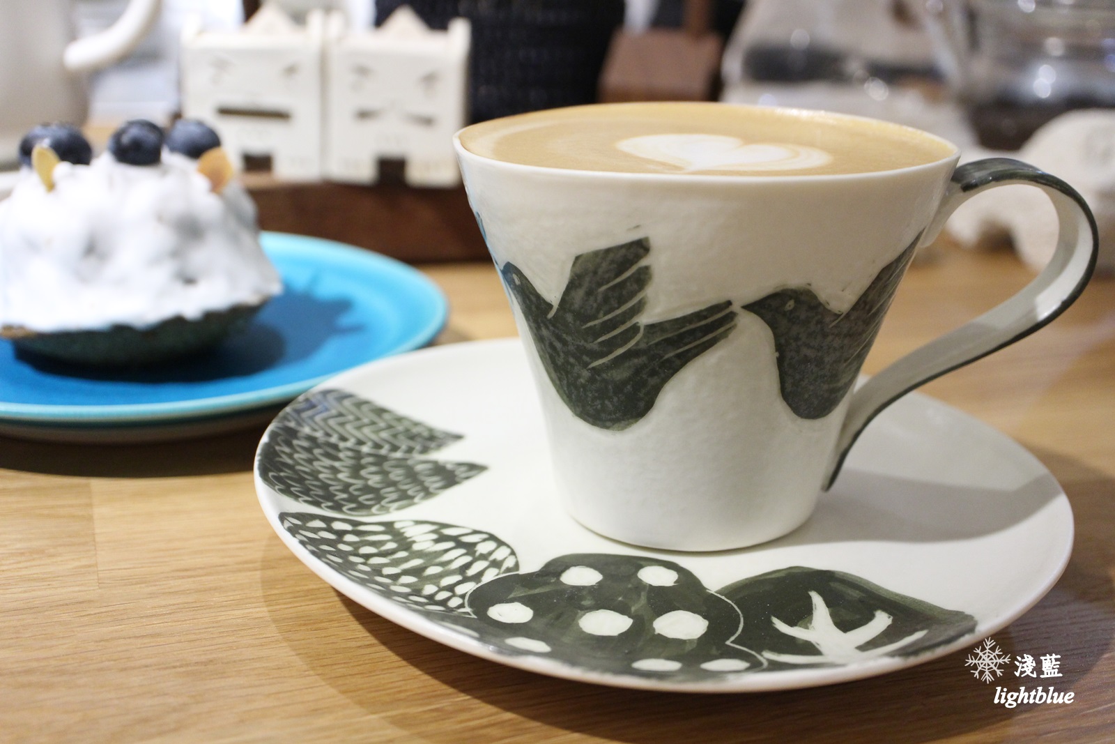 [ 行天宮站美食 ] 淺藍 × LOOK LUKE～可愛又美味的小山與花圈磅蛋糕