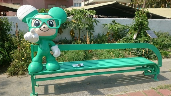 新營美術園區:台南新營美術園區~不二良的童年狂想曲~尋找繽紛小鼠大作戰!! 新營美術園區:台南新營美術園區~不二良的童年狂想曲~尋找繽紛小鼠大作戰!!