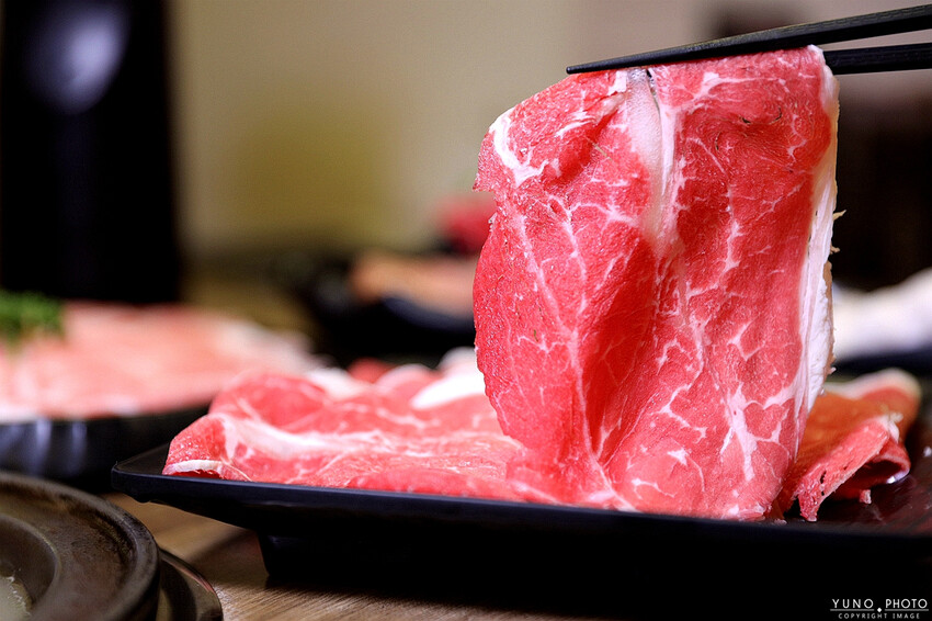 台中市大里區冬令進補 來一鍋全台獨家藥膳豬腳鍋 香氣撲鼻 滿滿膠原蛋白一吃就愛上|八吋鍋(台中大里)