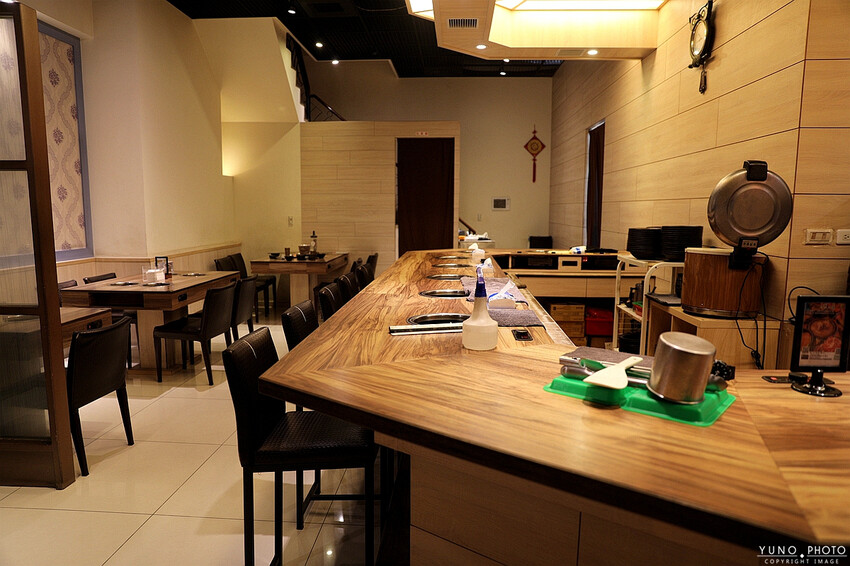 台中市大里區冬令進補 來一鍋全台獨家藥膳豬腳鍋 香氣撲鼻 滿滿膠原蛋白一吃就愛上|八吋鍋(台中大里)