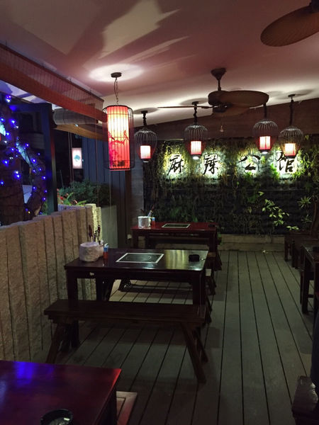 [台北大安美食]麻辣公館 麻辣鴛鴦鍋 滑牛肉 乾鍋 熱炒 四川菜 中國古代歷史感 國父紀念館捷運站