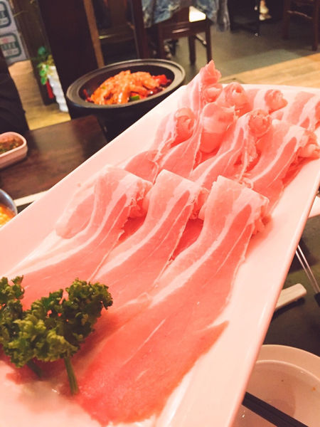 [台北大安美食]麻辣公館 麻辣鴛鴦鍋 滑牛肉 乾鍋 熱炒 四川菜 中國古代歷史感 國父紀念館捷運站