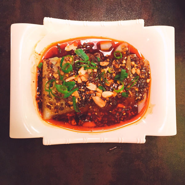 [台北大安美食]麻辣公館 麻辣鴛鴦鍋 滑牛肉 乾鍋 熱炒 四川菜 中國古代歷史感 國父紀念館捷運站