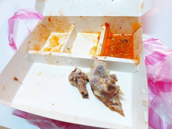 【新莊美食】川峰便當店-超便宜50元便當店 【新莊美食】川峰便當店-超便宜50元便當店