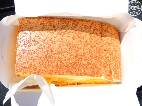 源味本舖-古早味現烤蛋糕(淡水)：呷飽祙【新北淡水･源味本舖古早味現烤蛋糕(旗艦店)】食尚玩家推薦