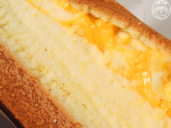 源味本舖-古早味現烤蛋糕(淡水)：呷飽祙【新北淡水･源味本舖古早味現烤蛋糕(旗艦店)】食尚玩家推薦