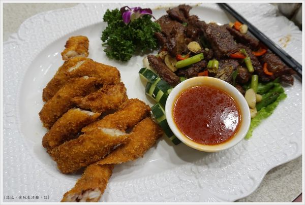 陸園-雙拼-椒鹽牛肉+海鮮卷.JPG 陸園-雙拼-椒鹽牛肉+海鮮卷.JPG