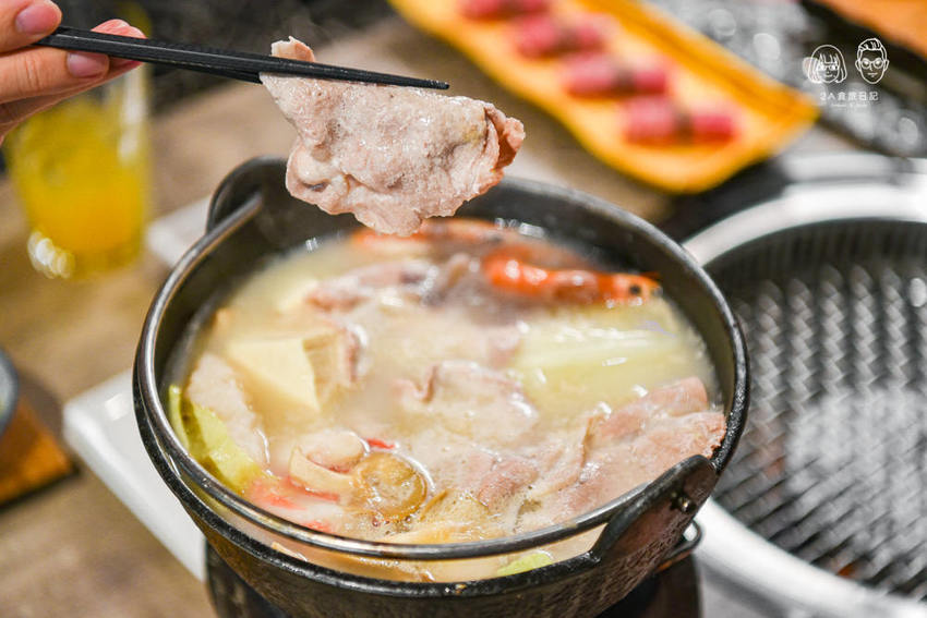 山鯨燒肉：-2020新菜單！不用出國就可以穿和服在櫻花季、楓葉季場景拍照的日式燒肉店，適合情侶約會慶生！