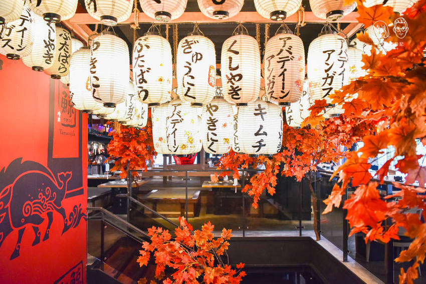 山鯨燒肉：-2020新菜單！不用出國就可以穿和服在櫻花季、楓葉季場景拍照的日式燒肉店，適合情侶約會慶生！