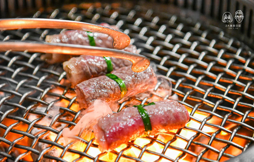 山鯨燒肉：-2020新菜單！不用出國就可以穿和服在櫻花季、楓葉季場景拍照的日式燒肉店，適合情侶約會慶生！