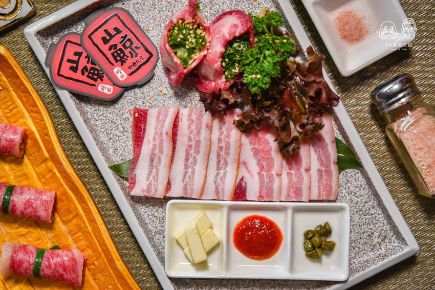 山鯨燒肉：-2020新菜單！不用出國就可以穿和服在櫻花季、楓葉季場景拍照的日式燒肉店，適合情侶約會慶生！