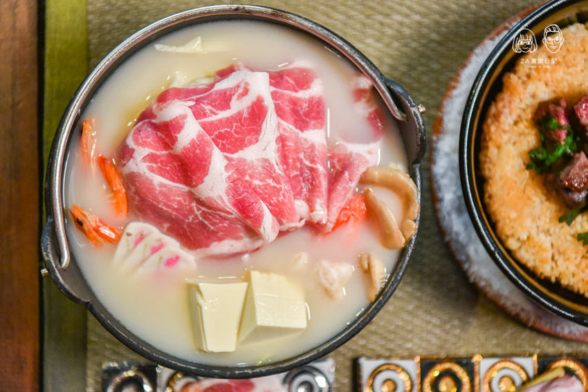 山鯨燒肉：-2020新菜單！不用出國就可以穿和服在櫻花季、楓葉季場景拍照的日式燒肉店，適合情侶約會慶生！